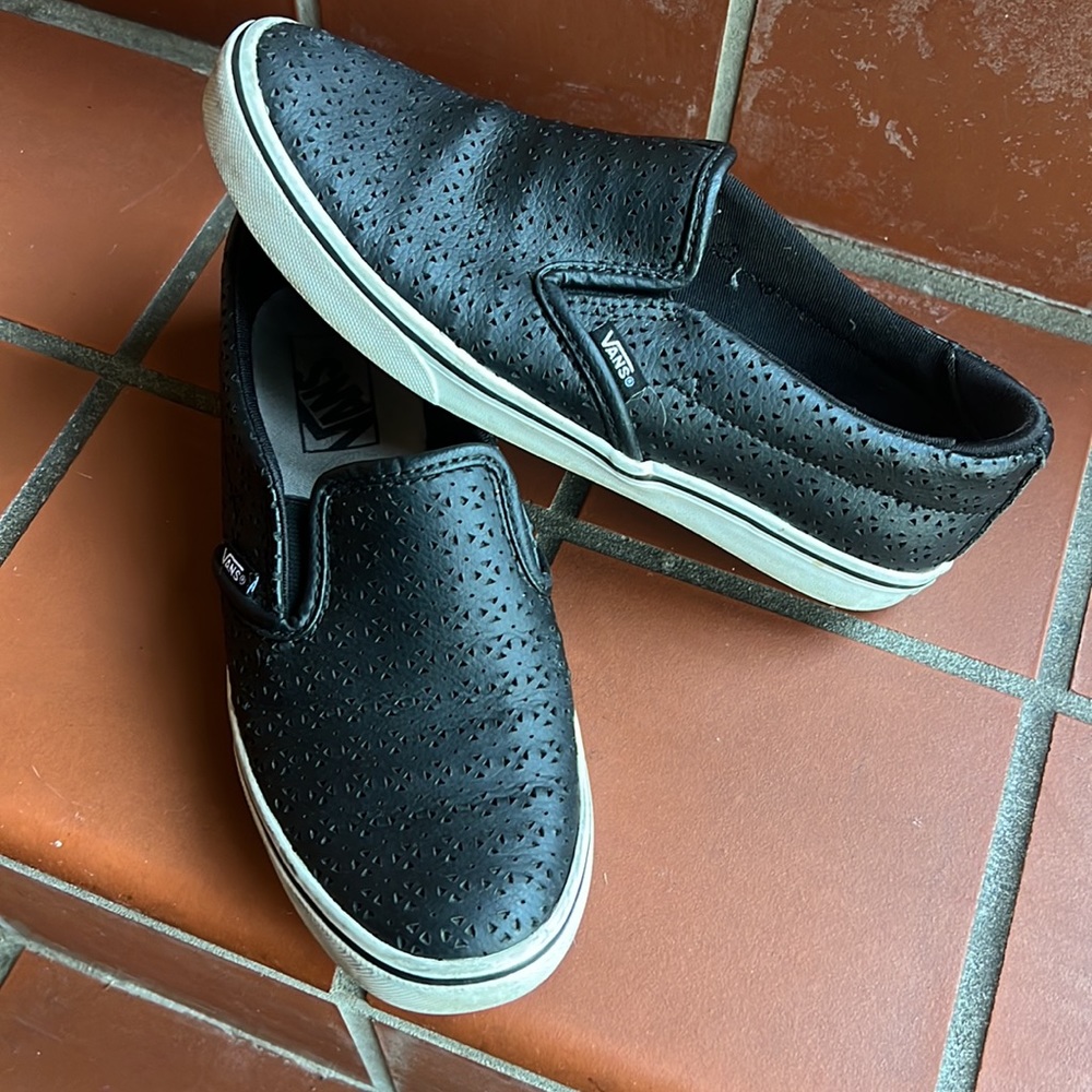 Vans Asher Perforated Low Slip-on in Black Leather